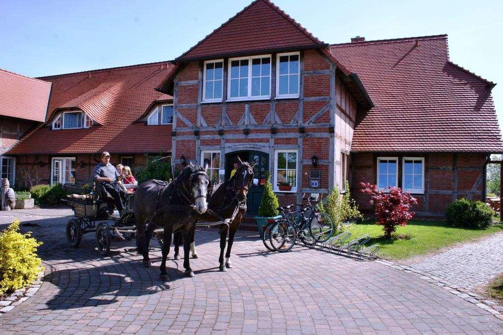 Flair Seehotel Zielow Ludorf Exterior photo