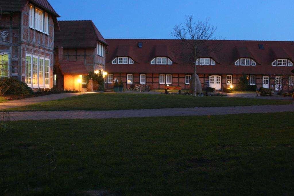 Flair Seehotel Zielow Ludorf Exterior photo